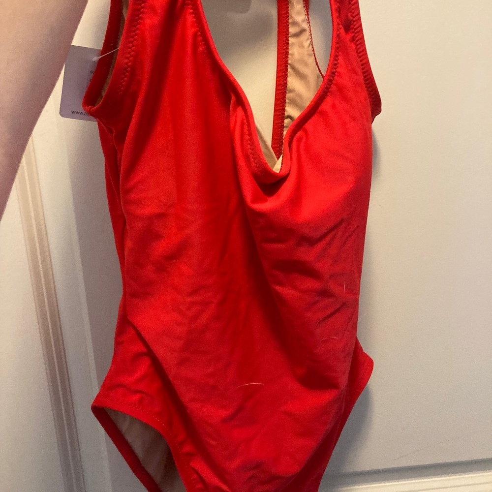 Alle red one-piece swimsuit never before worn Size 42